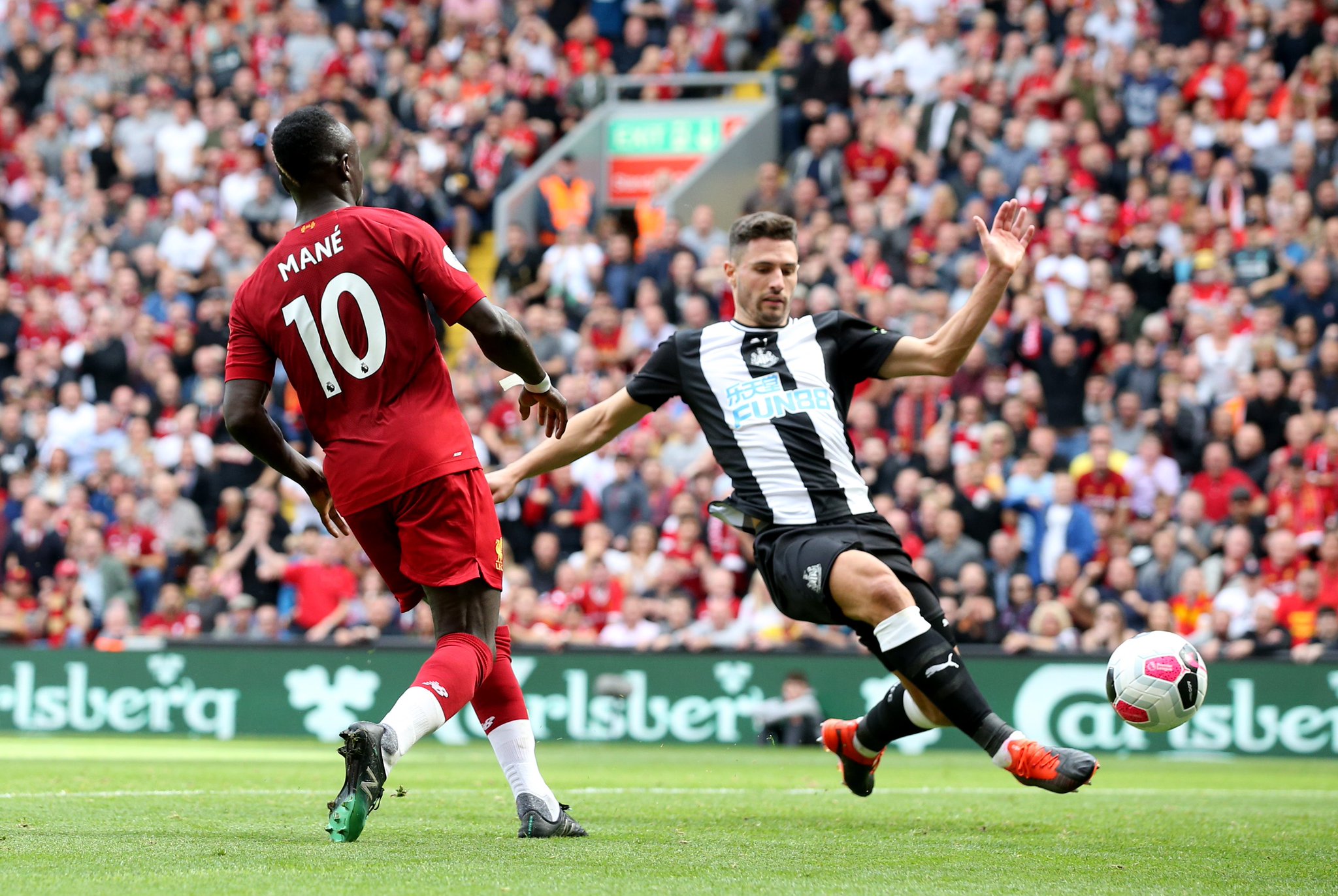 市的足球发 市的足球发